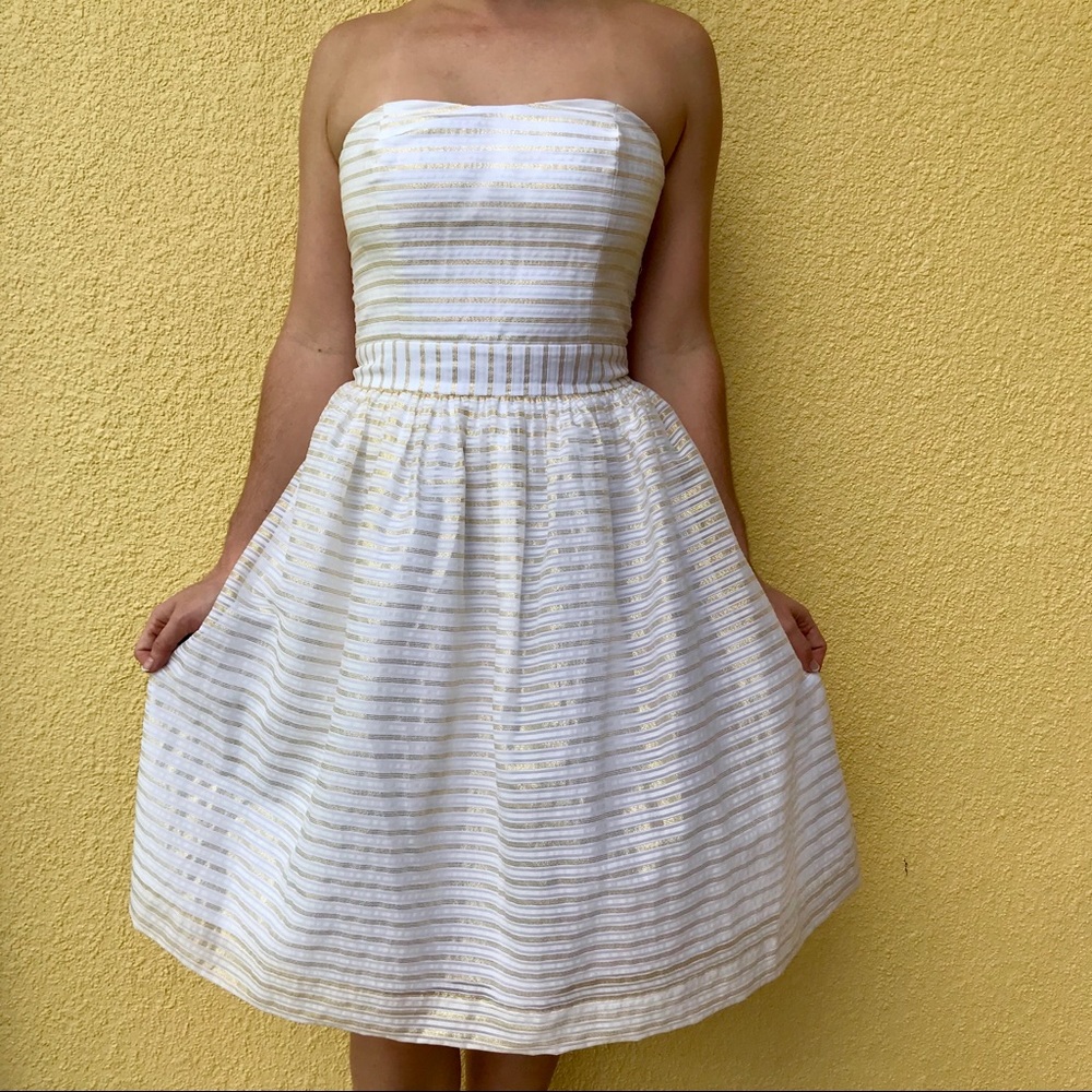 Gold and White Lilly Dress Short